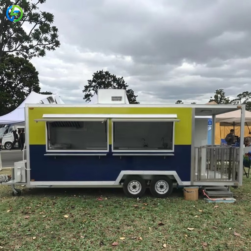 Food Truck With Snacks - รถขายอาหารเคลื่อนที่แบบมีครัวครบชุดสำหรับขายกาแฟ อาหารว่าง และพิซซ่า พร้อมอุปกรณ์ครบครัน